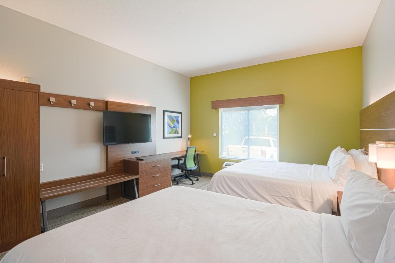 Express & Tampa-usf-busch Gardens By Ihg