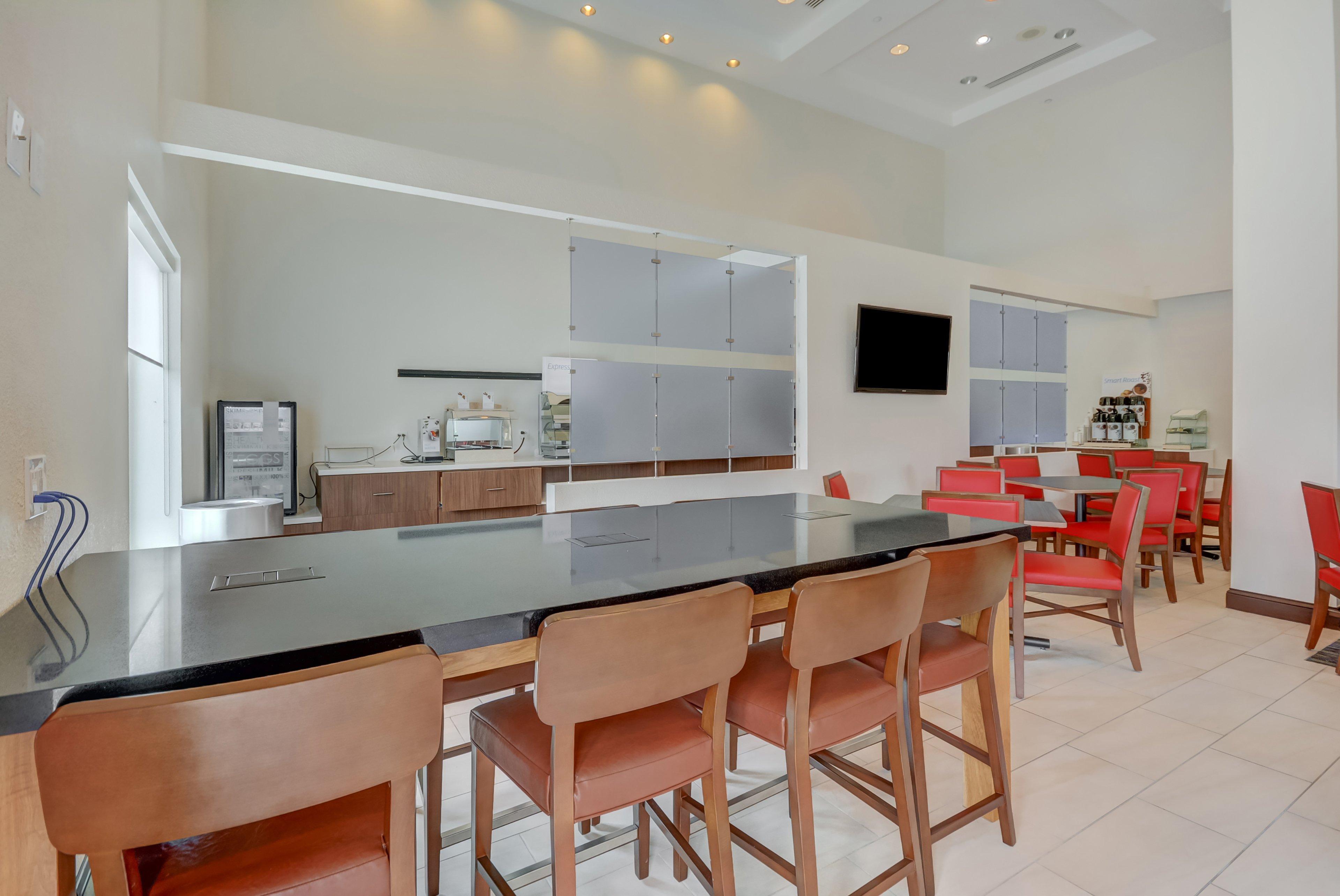 Hotel Express & Tampa-usf-busch Gardens By Ihg