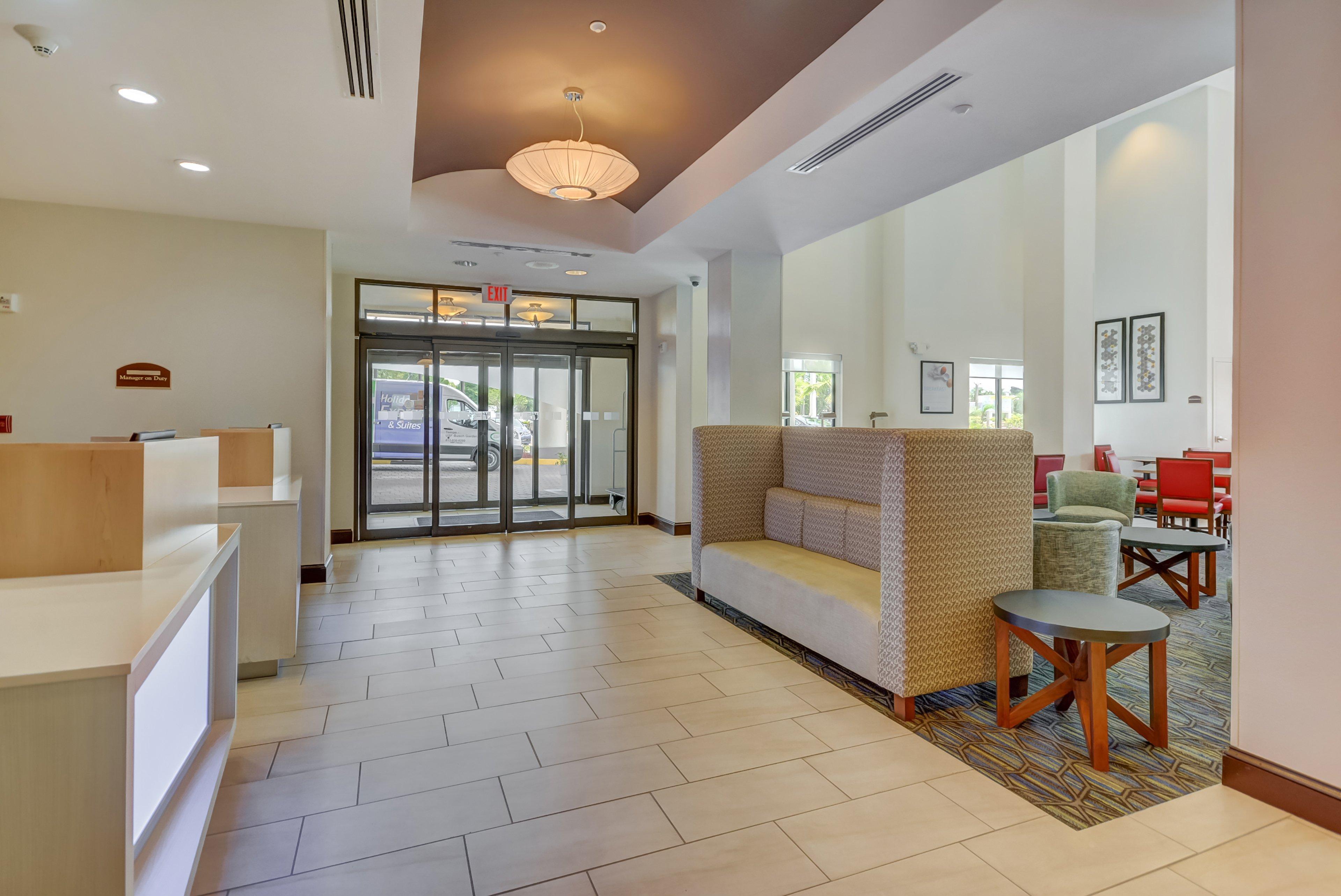 Express & Tampa-usf-busch Gardens By Ihg Hotel