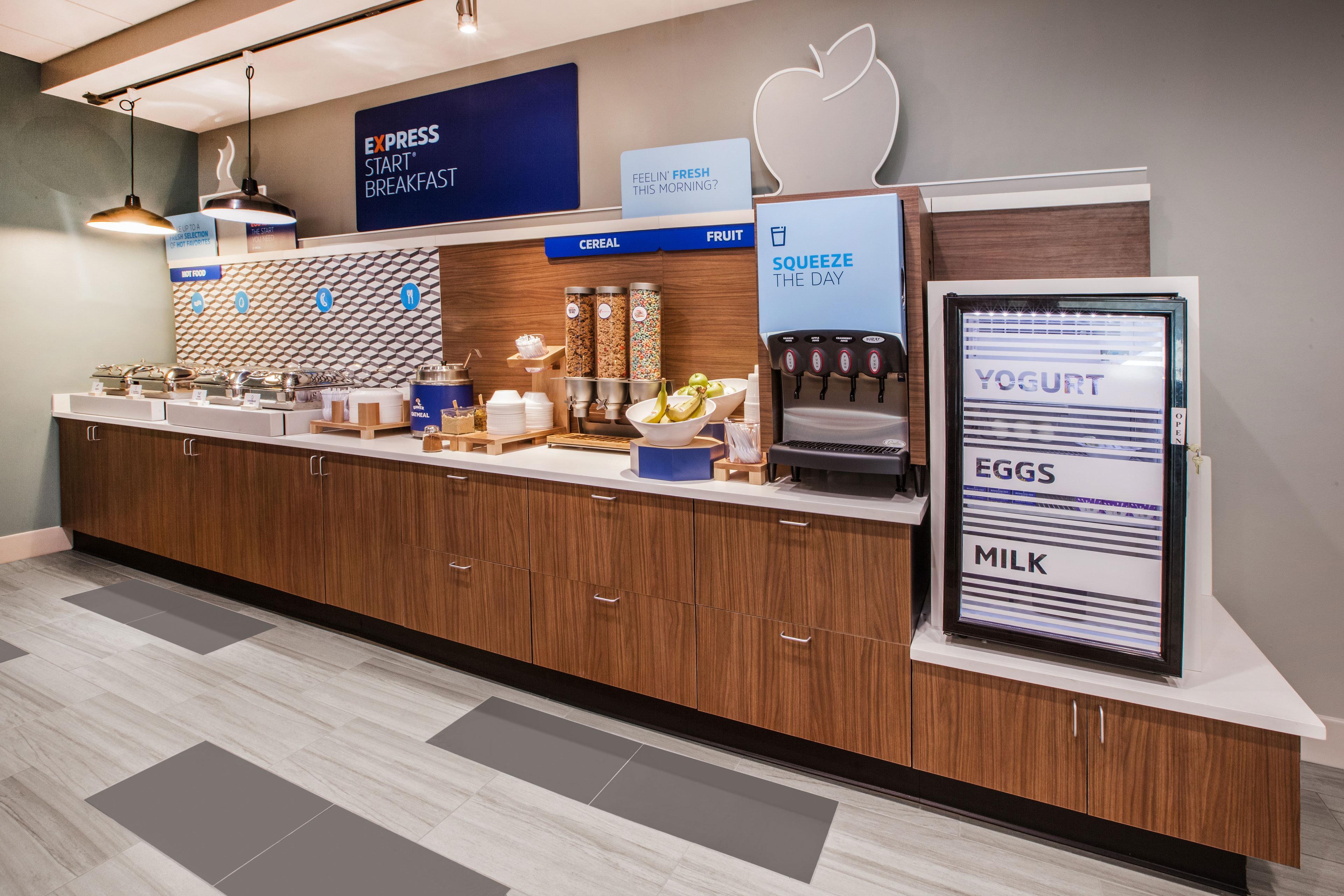 Express & Tampa-usf-busch Gardens By Ihg 2* Tampa