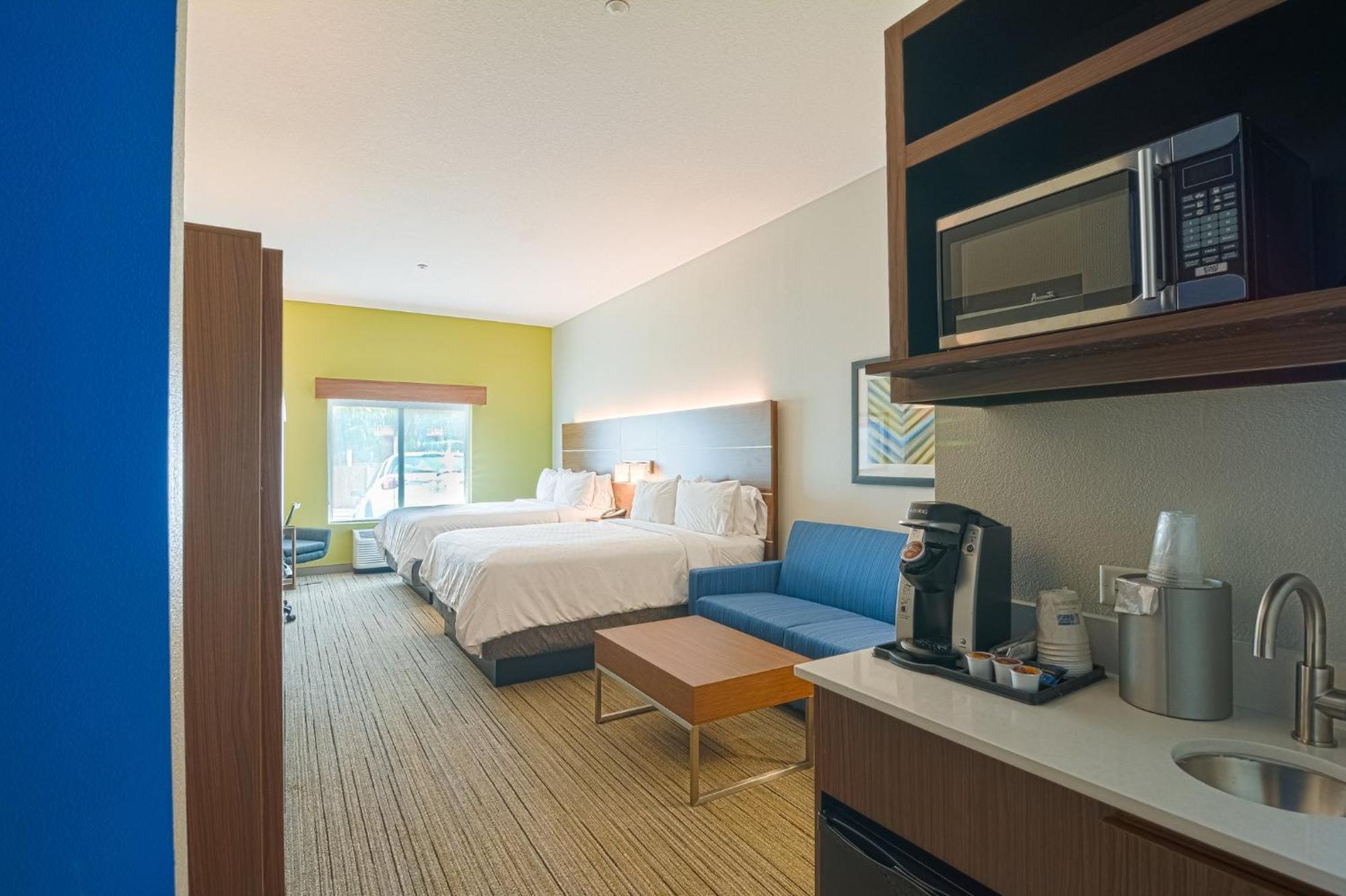 Express & Tampa-usf-busch Gardens By Ihg Hotel Tampa