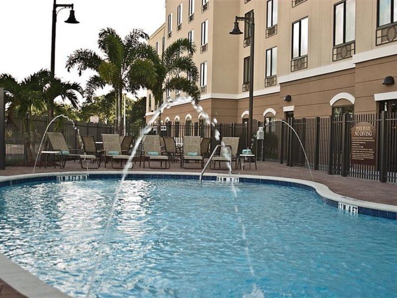Hotel Express & Tampa-usf-busch Gardens By Ihg Tampa